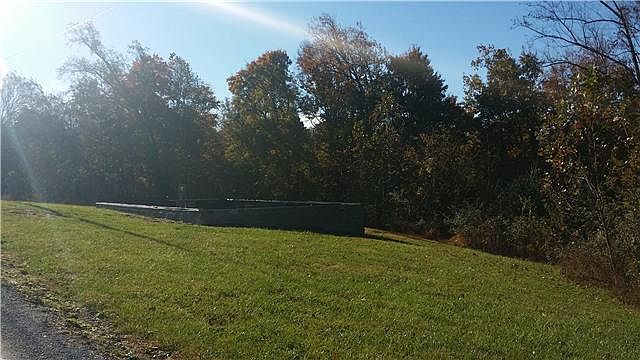 1st image of 411 Mankin Ln