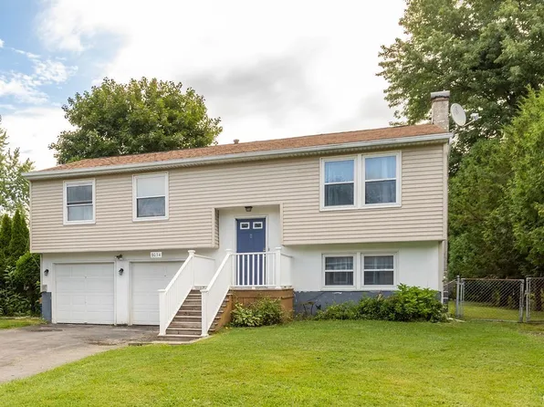 8034 Thurston Dr, Cicero, NY 13039