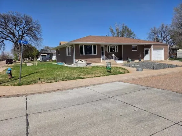 223 W 6th St, Grant, NE 69140
