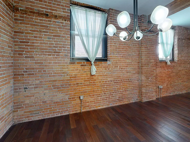 427 Pershing Ave — Photo 36