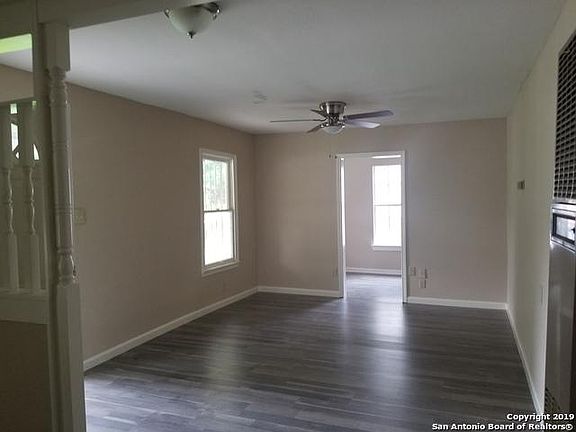4th image of 302 McDougal Ave #1