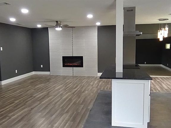 4th image of 1022 Cedar Dr