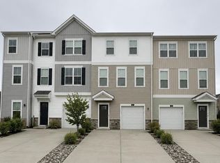 402 Honeyberry Ln, Fredericksburg, VA 22405