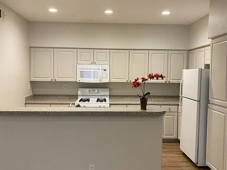 12360 Carmel Country Rd #B108 — Photo 16