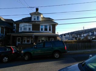 627 S Lynn St, Fountain Hill, PA