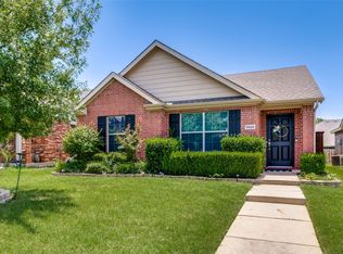 8920 Stewart St, Aubrey, TX 76227