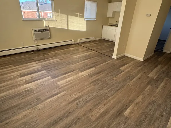 1677 Geneva St APT 7, Aurora, CO 80010