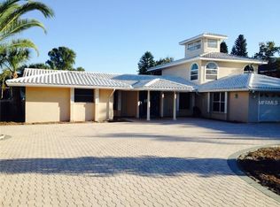 2608 Bay Dr, Bradenton, FL 34207