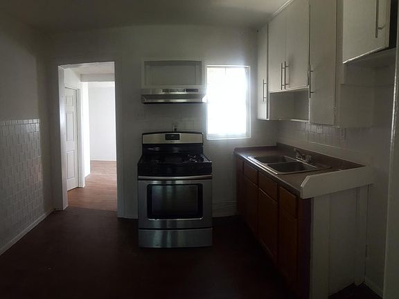 4th image of 307 E 38th St