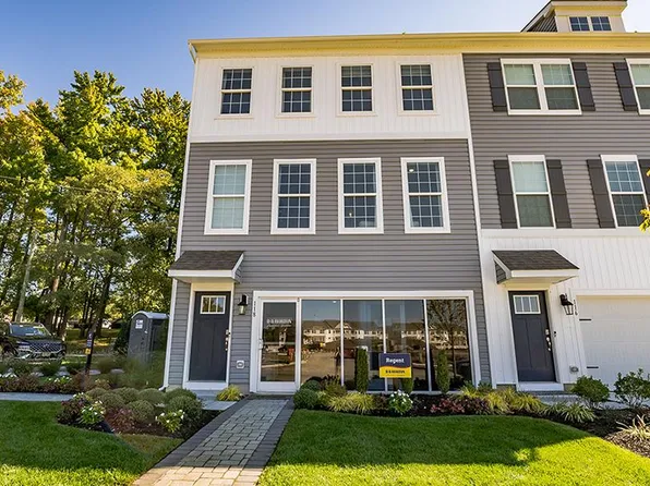 1115 Meadowlark Dr, Fogelsville, PA 18051