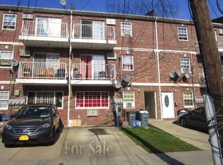 9483 218th St, Jamaica, NY 11428