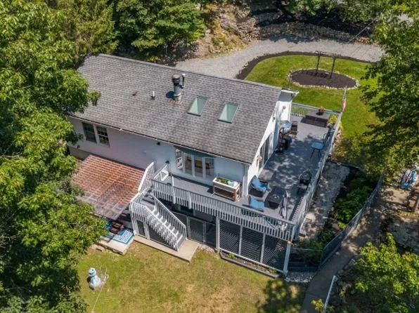 38 Oneida Ave, Hopatcong Boro, NJ 07843