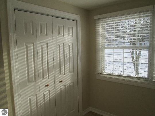 3rd image of 227 S 2nd St