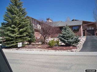 2064 Skyview St, Rock Springs, WY 82901