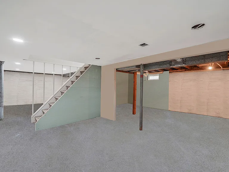 2 Spencer St — Photo 9
