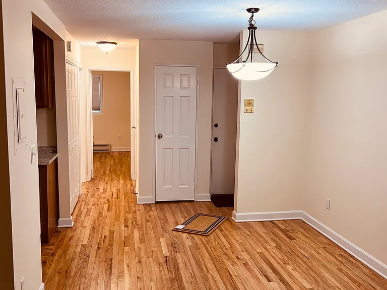 215 Edgemoor Rd #G — Photo 4