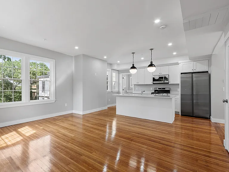 80 South St #6 — Photo 5