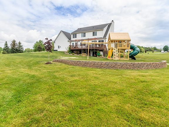 5th image of 16850 Auburn Springs Dr