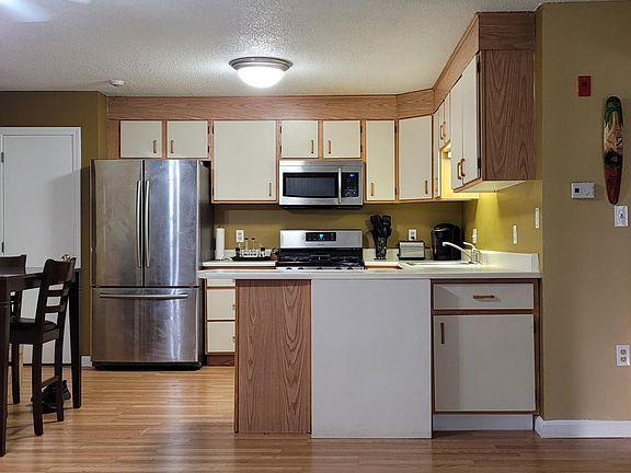 2nd image of 4 New Haven Dr APT 207