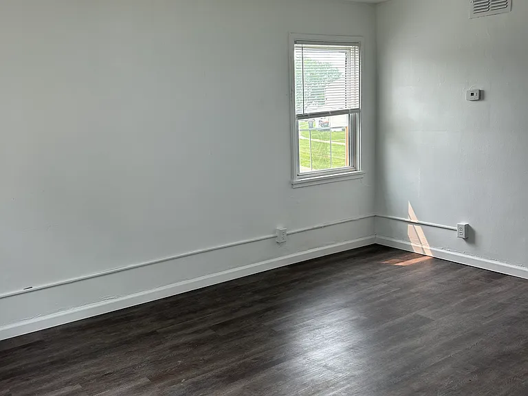 100-36A Midland Hts — Photo 3