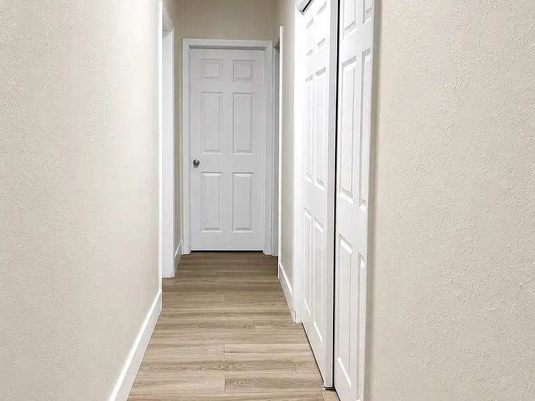 9400 Dominican Dr — Photo 4