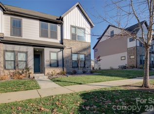 5939 Ardrey Kell Rd, Charlotte, NC 28277