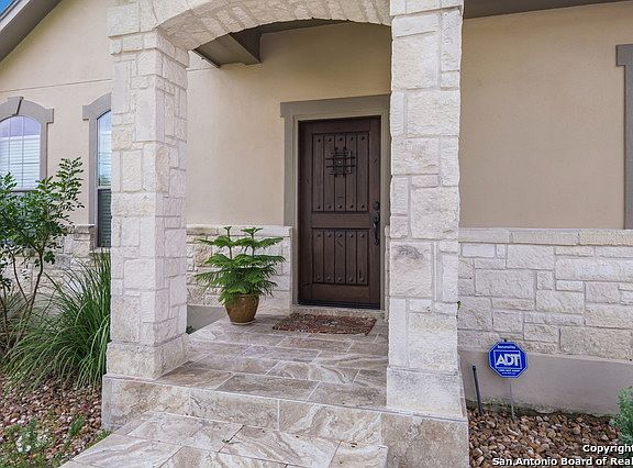 2nd image of 25707 Green River Dr