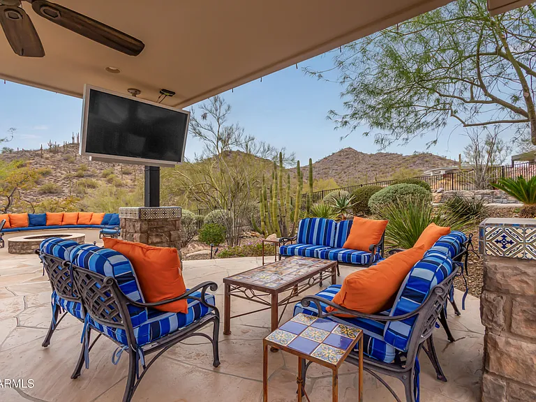 36138 N Summit Dr — Photo 49
