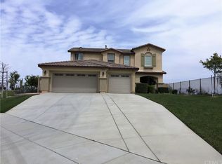 29240 Willow Ridge Ct, Lake Elsinore, CA 92530