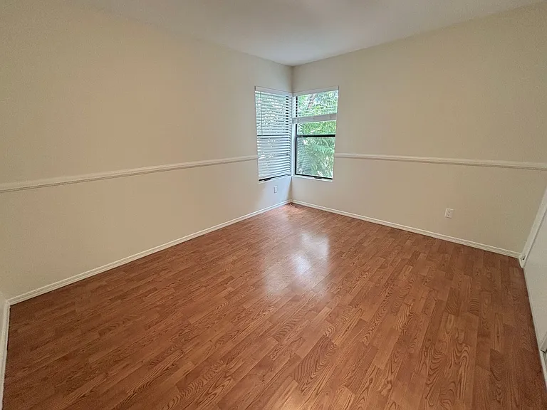 3310 E Collins Ave #1 — Photo 10