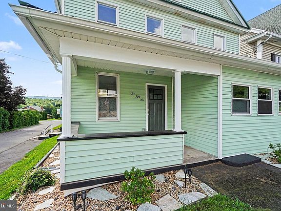 3rd image of 256 W Main St