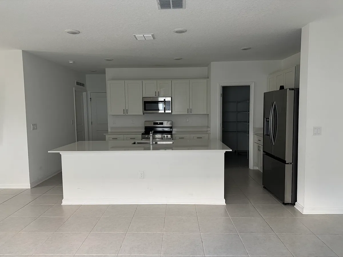 Building Photo - 5802 Le Marin Way