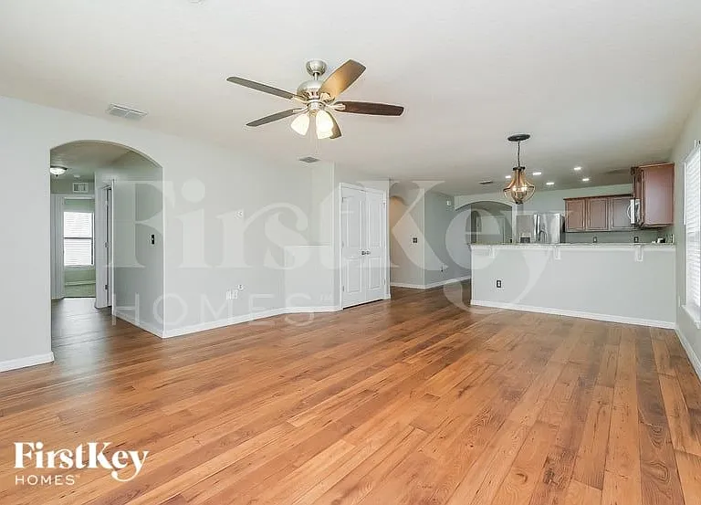 11867 Thicket Wood Dr — Photo 3