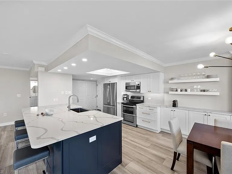 6585 Nicholas Blvd #805 — Photo 11