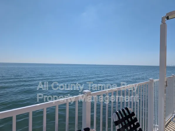 7430 Sunshine Skyway Ln S APT 201, Saint Petersburg, FL 33711