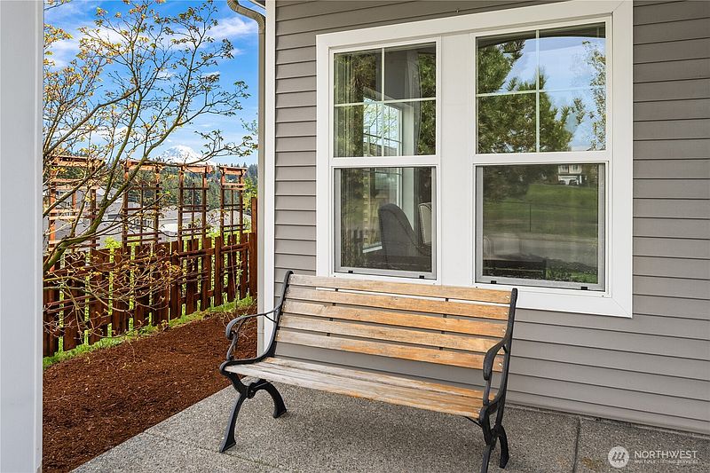 5th image of 16306 24th Street E