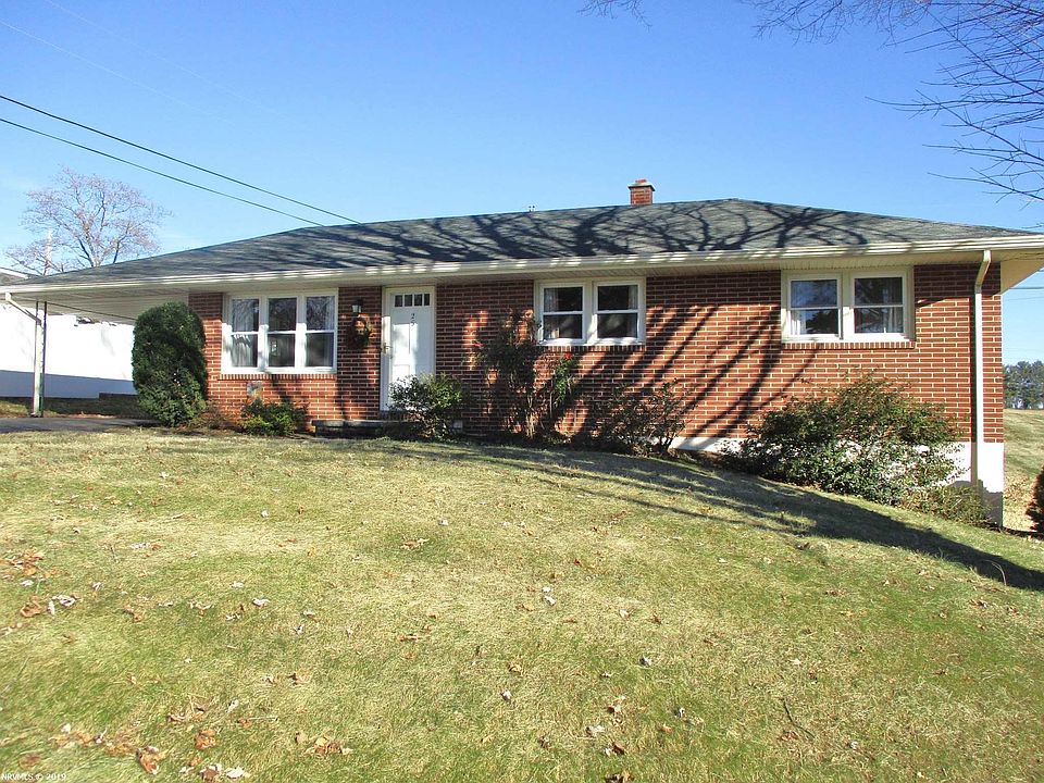 1st image of 25 Walnut Dr