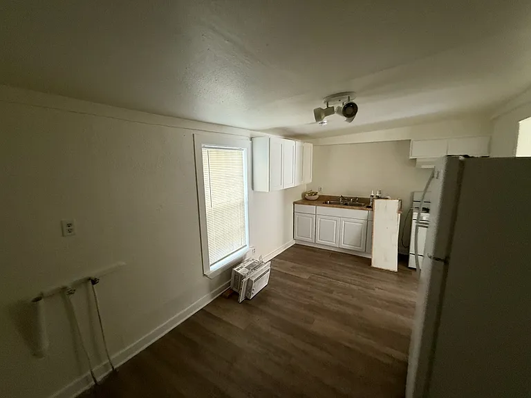 204 Lone Star Blvd — Photo 11
