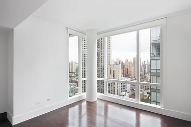 Rented by Leslie J. Garfield