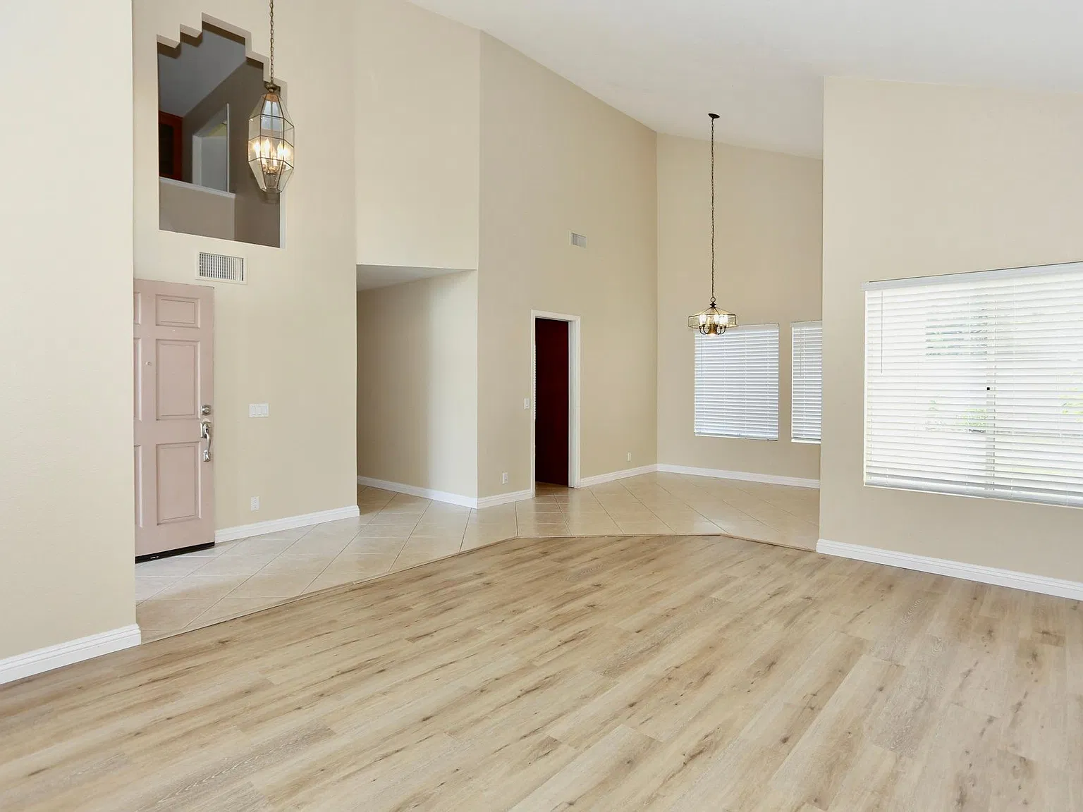 3 bed, 2.5 bath, 1850 sqft, $4,448 — Photo 1