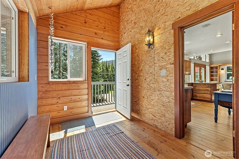 3rd image of 18044 Nason Ridge Road