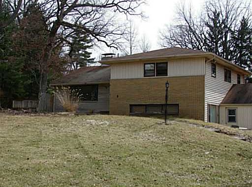 2nd image of 1111 Scioto St