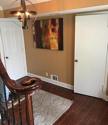 4th image of 40 Fenway Cir