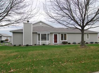 11414 Hunters Ct, Saint John, IN 46373