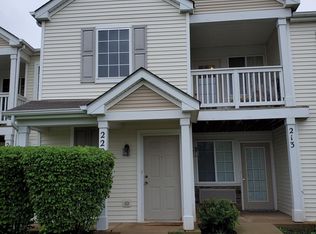 229 Silverstone Dr, Carpentersville, IL 60110