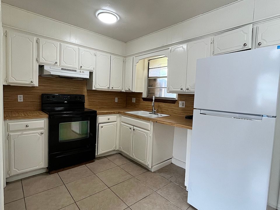 1st image of 8818 NE 13th St