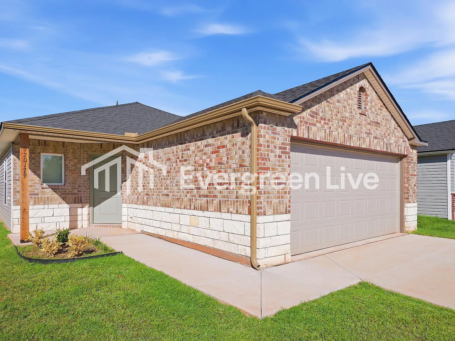 4 bed, 2.0 bath, 1459 sqft, $1,655 — Photo 2