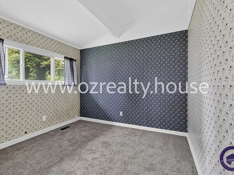 1214 Elco Ave — Photo 13