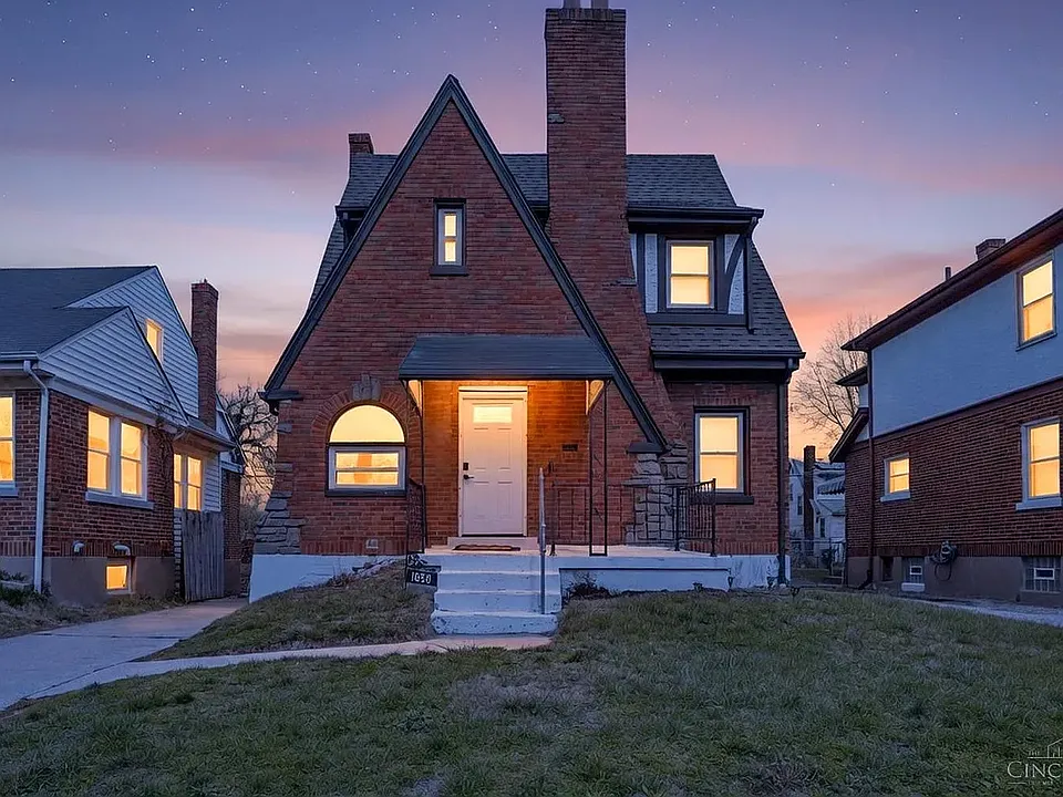 1858 Garden Ln
