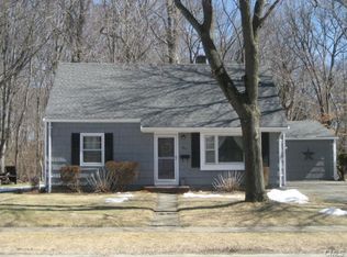 307 Delaware Dr, Stratford, CT 06614